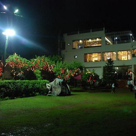 Centarosa Resort 柴尔 外观 照片